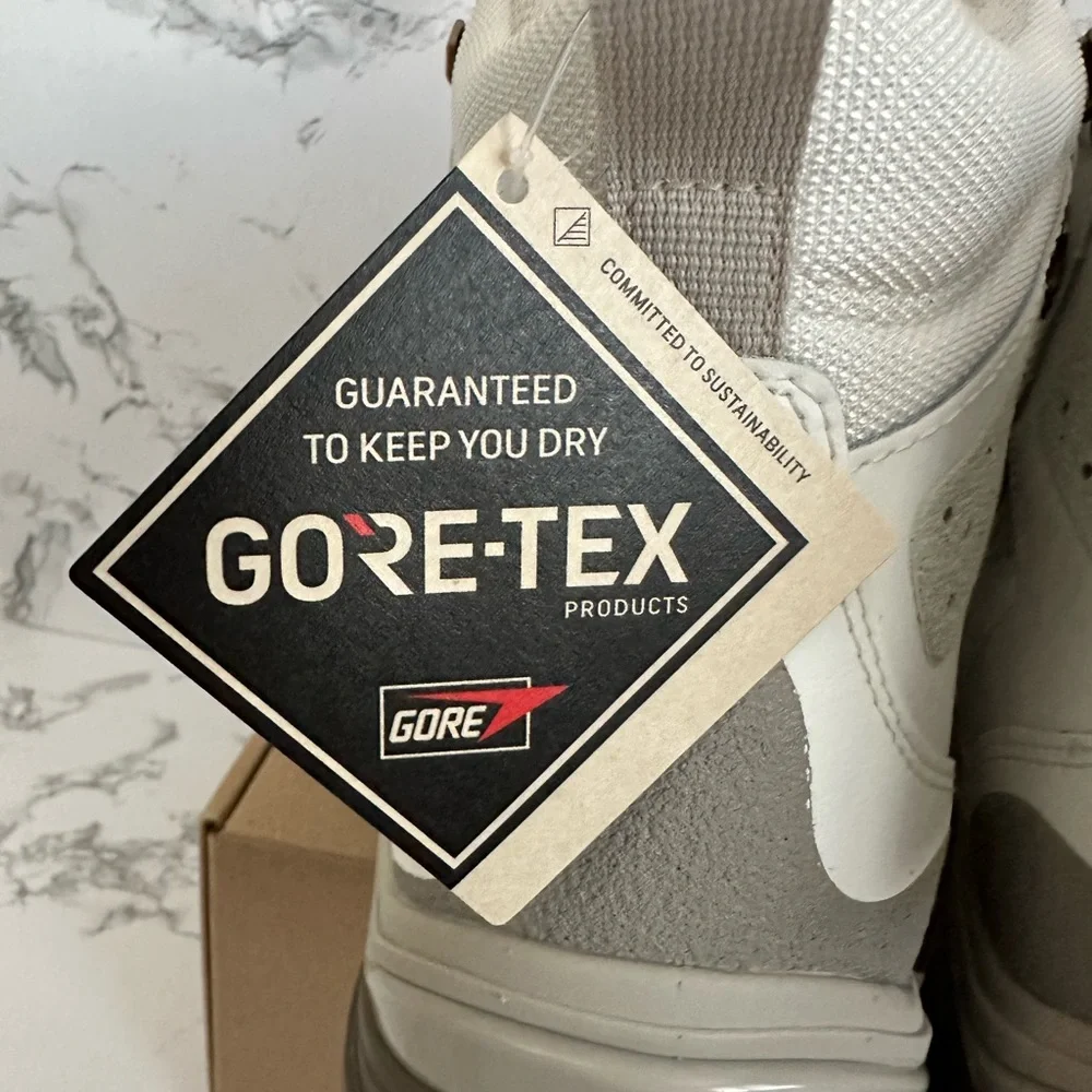 Vans UltraRange EXO Hi Gore-Tex MTE-3 Hiking Trek Snow Boots Women’s Size 10